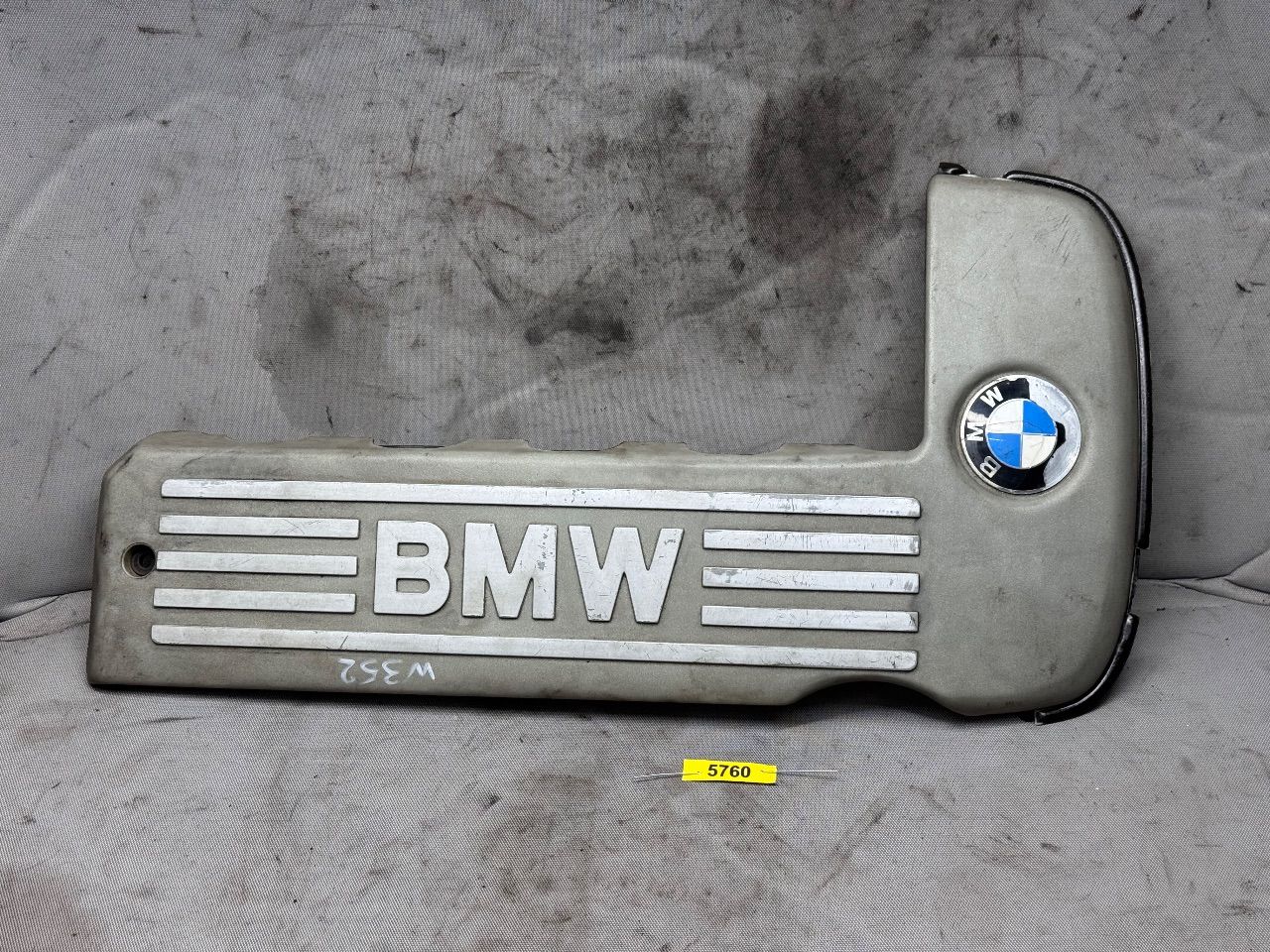 BMW 5 E39 — Крышка двигателя декоративная, фото 1