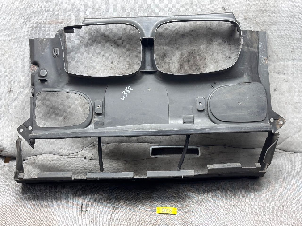 BMW 5 E39 — Воздухозаборник, фото 1