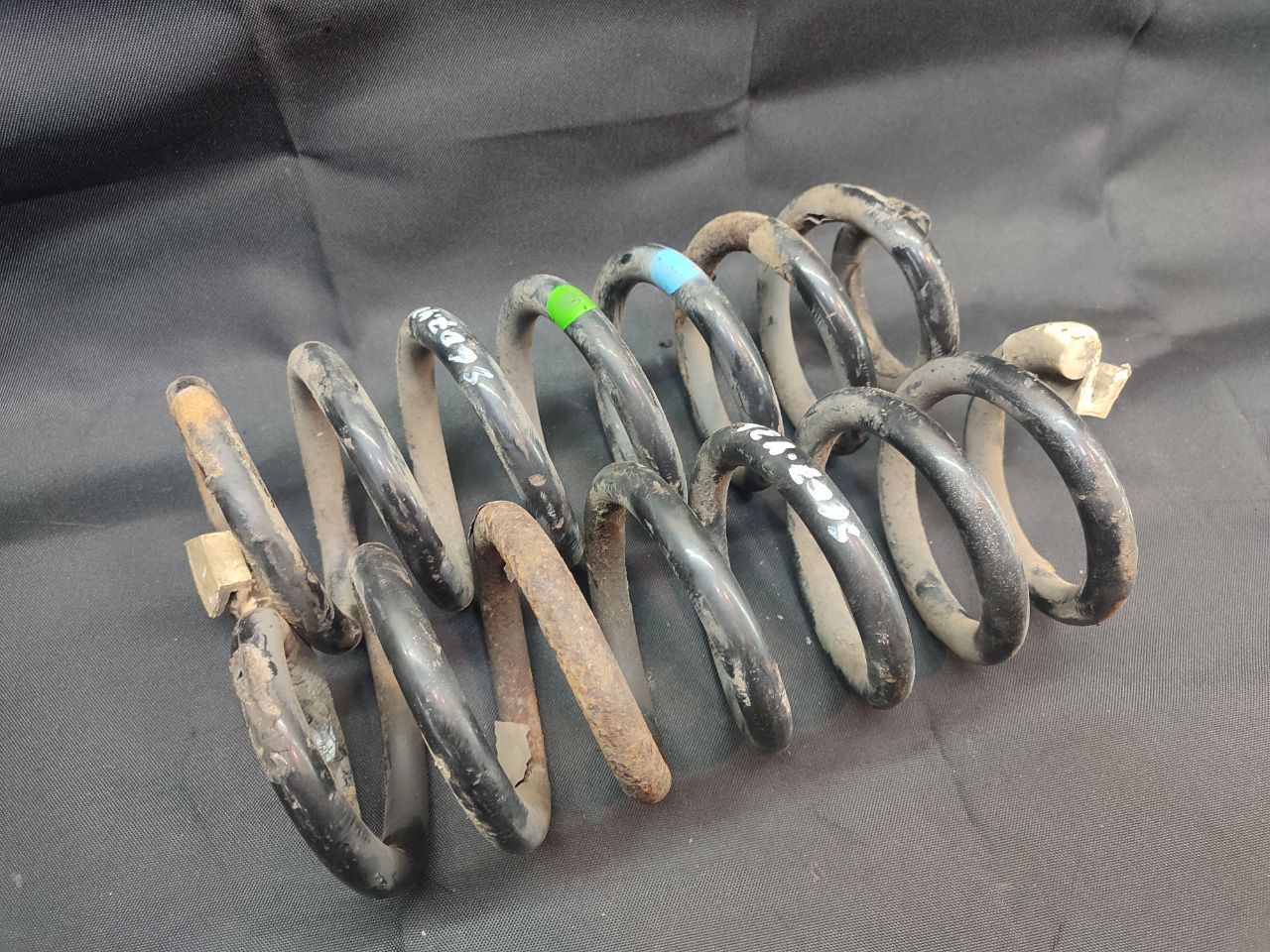 Пружина подвески задняя