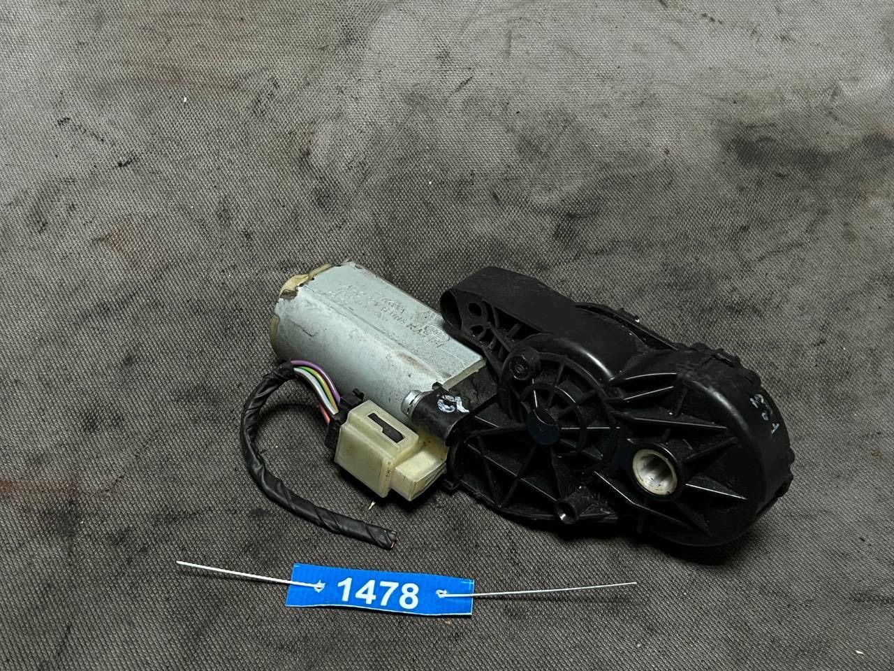 Ford Edge 2 restailing — Механизм регулировки сиденья, фото 1