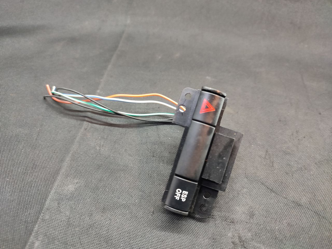 Кнопка аварийной сигнализации