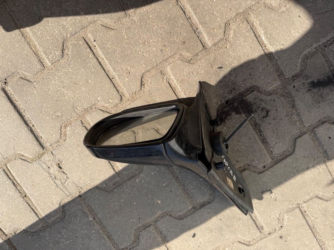 Зеркало левое