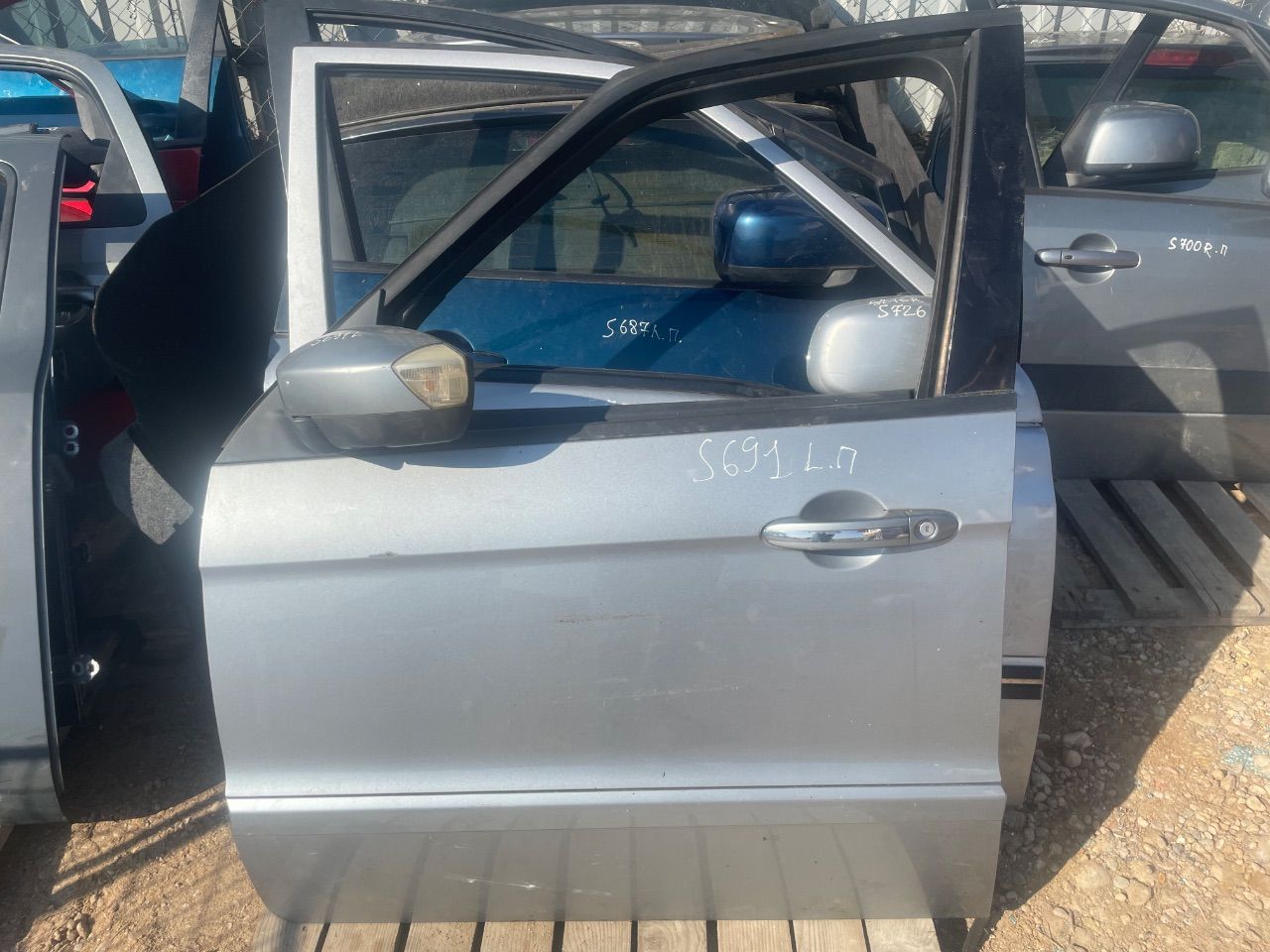 Дверь передняя левая