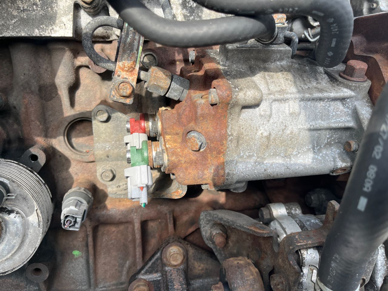 Двигатель Nissan Almera Tino 2.2л 1999 — фото 10