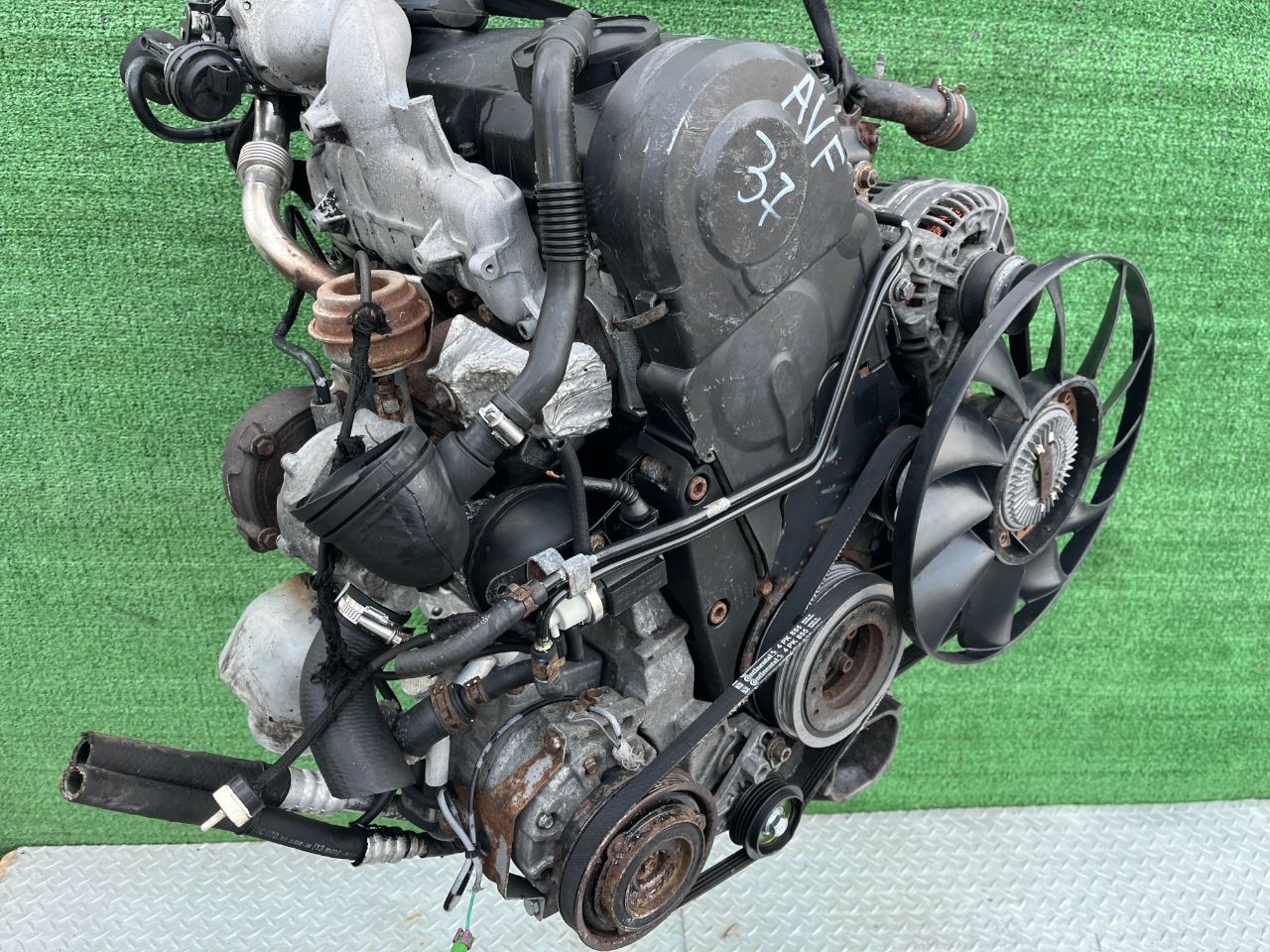 Двигатель Volkswagen Passat 1.9л 2002 — фото 4
