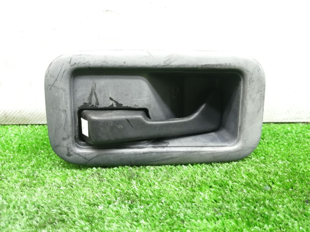 Ручка внутренняя задняя левая