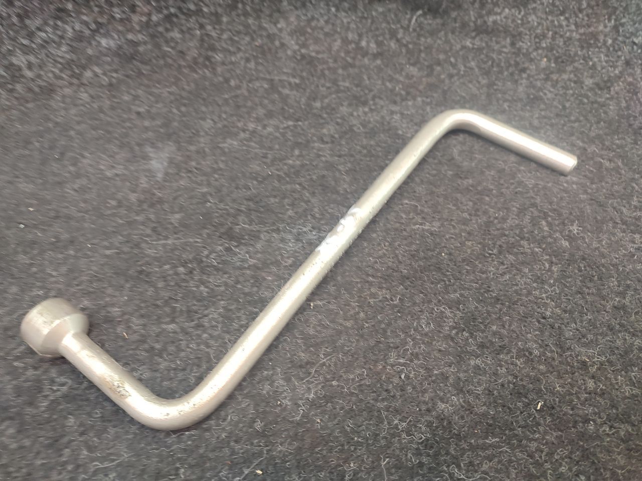Ключ баллонный