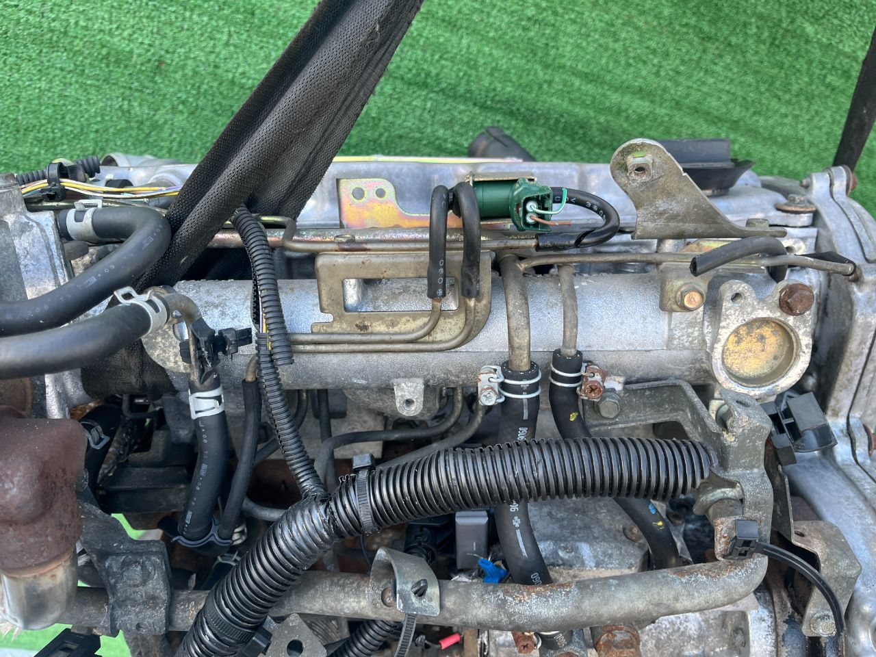 Двигатель Nissan Almera Tino 2.2л 2000 — фото 18