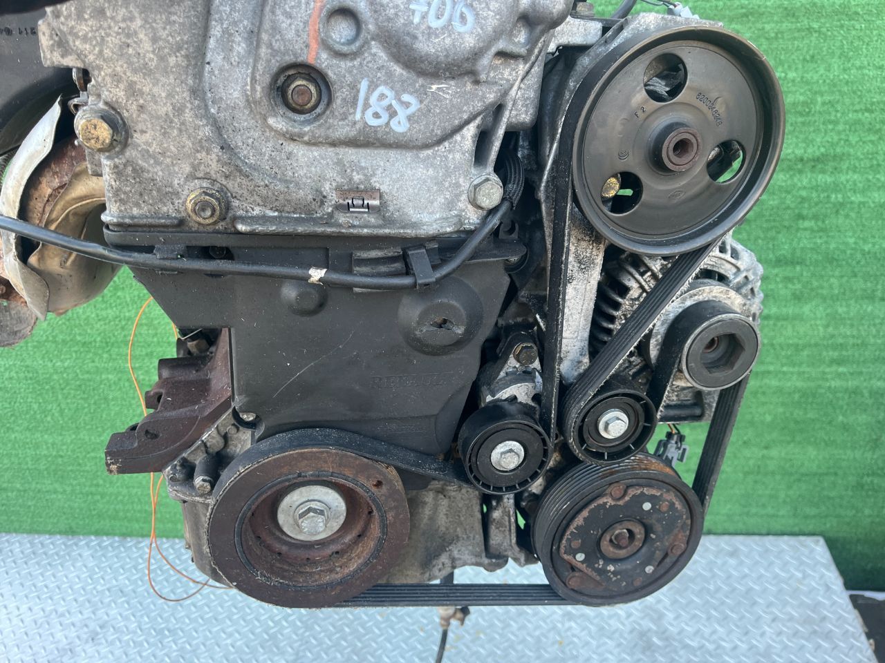Двигатель Renault Clio 1.6л 2005 — фото 19