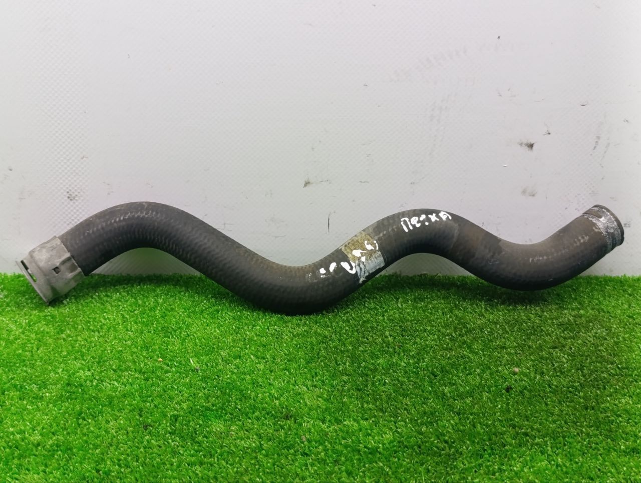 Патрубок отопителя (печки)