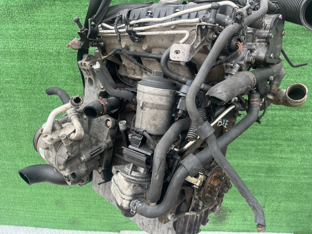 Двигатель Volkswagen Passat 1.9л 2006 — фото 4