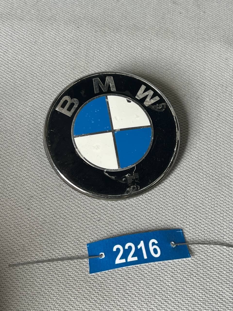 BMW 3 E46 — Эмблема, фото 1
