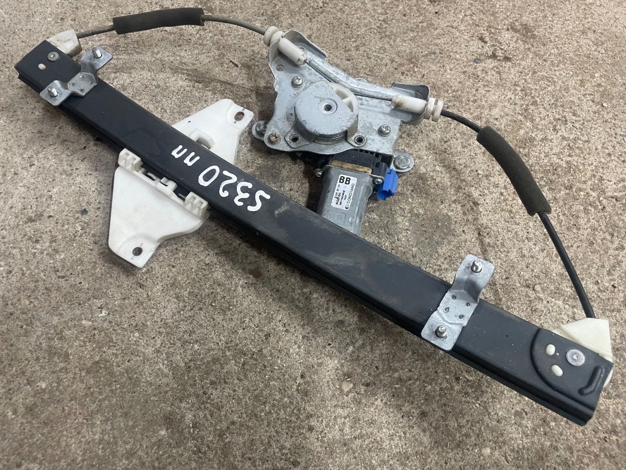 Стеклоподъемник электрический передний правый