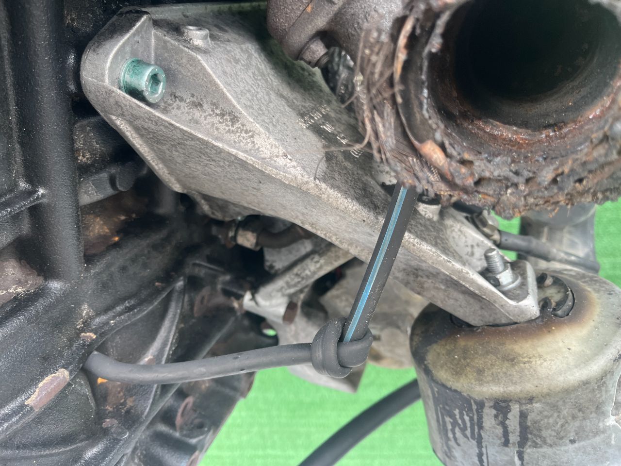Кронштейн двигателя