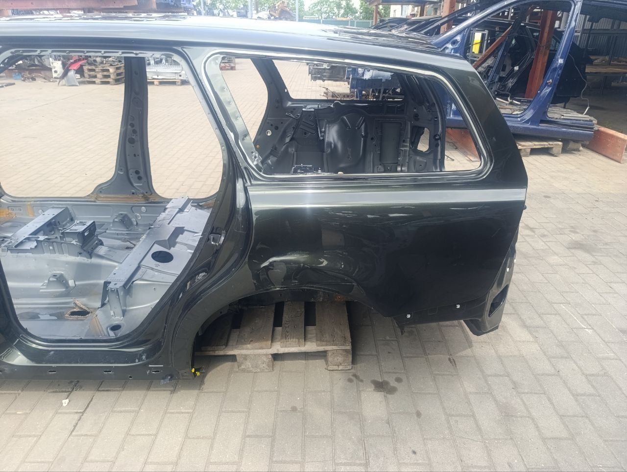 Крыло заднее левое