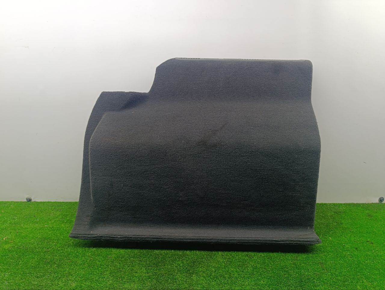 Обшивка багажника