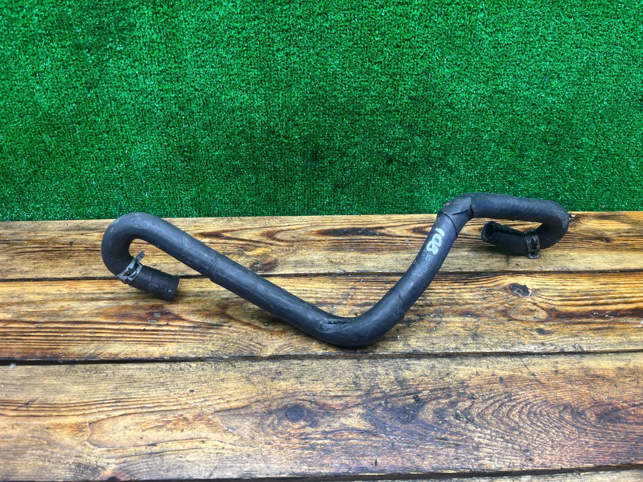 Патрубок отопителя (печки)