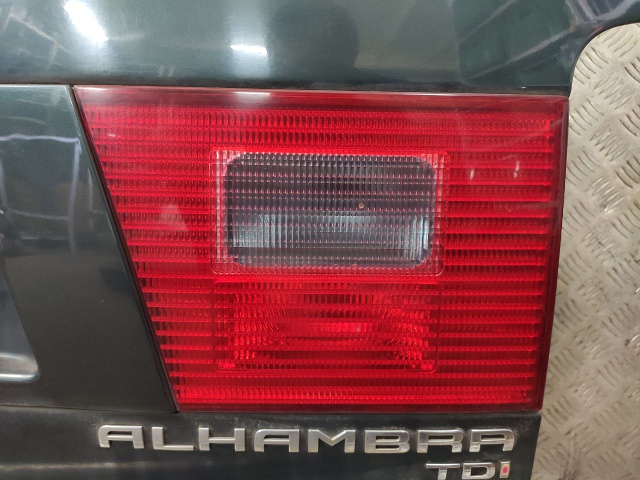 Крышка багажника (дверь 3-5) Array Array 2004. Купить бу Array Array OEM №. Фото 6
