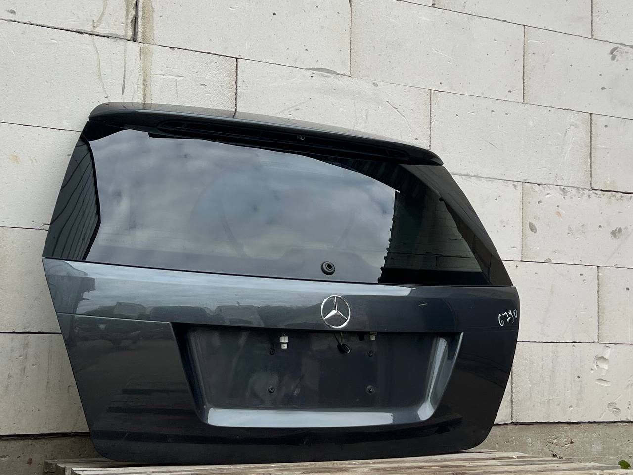 Mercedes C W204 — Крышка багажника (дверь 3-5), фото 1