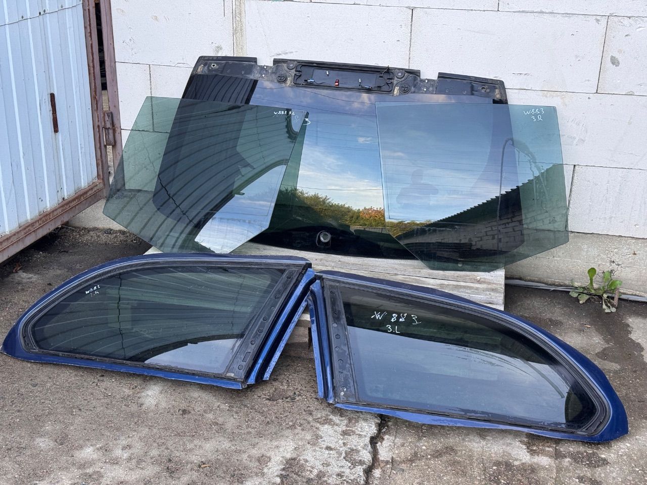 BMW 5 E60/E61 — Стекло заднее, фото 1